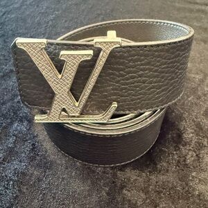 Louis Vuitton 40mm Black/Gray Reversible Belt